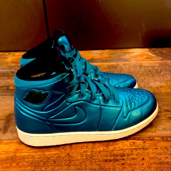 Jordan Other - Nike Air Jordan 1 Anodized Unisex Aqua Blue/Green Sneakers Sz. 5 Youth